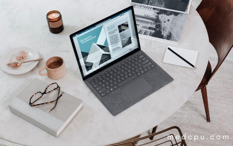 the best laptop under 700