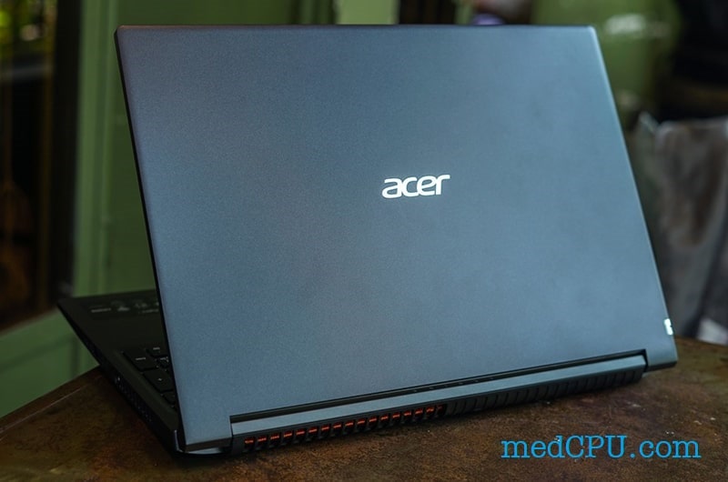Acer Aspire 7-1